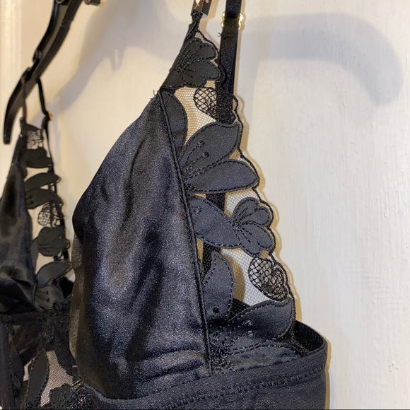 Victoria Secret Lace Embroidered Bralette - Picture 5 of 10